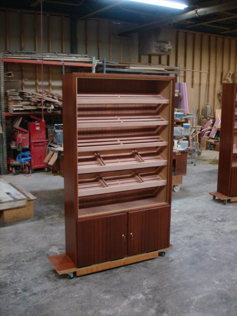 Commercial Humidor – H-684