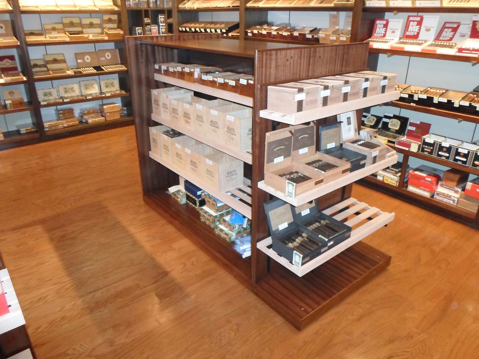 Gondola inside Walk In Humidor